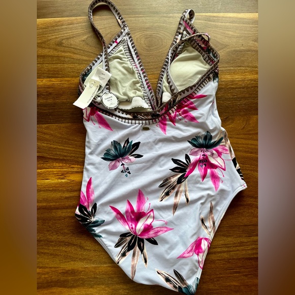 O’Neil one piece new with tag 🏷️ - Picture 3 of 3